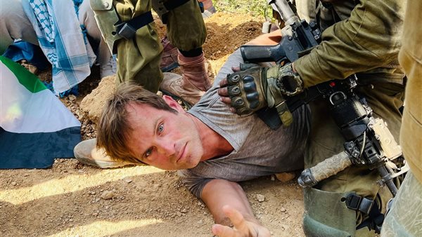 لحظة القبض على المواطن