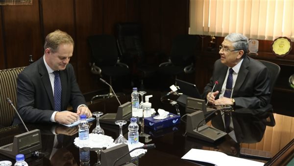 وزير الكهرباء