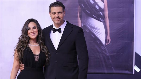 طارق صبري وزوجته