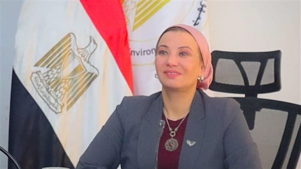 وزيرة البيئة 