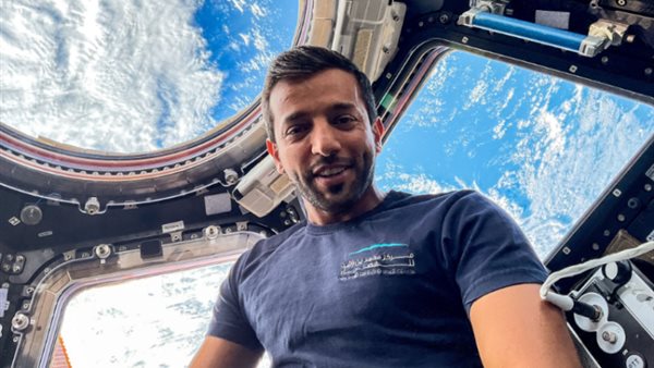رائد الفضاء الإماراتي
