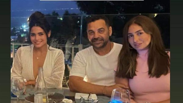 أسماء جلال - طارق