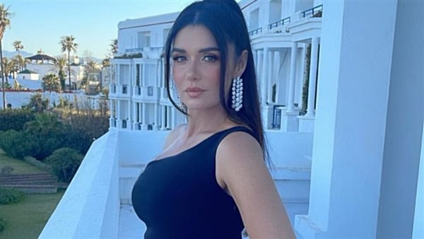 غادة عادل - مهرجان