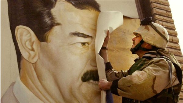 جندي أمريكي ينزع