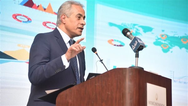 وزير القوى العاملة