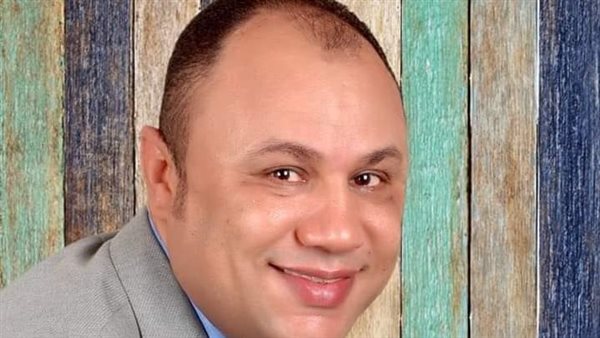 الكاتب الصحفى ياسر