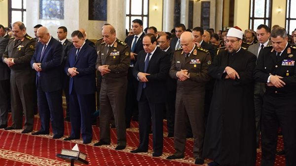 الرئيس السيسي يؤدي