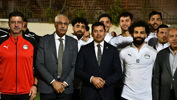 وزير الشباب والرياضة