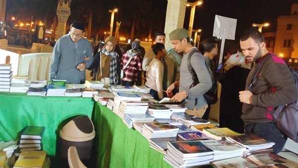 معرض الكتاب في مسجد