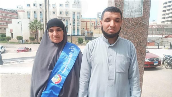 الحاجة فتحية ونجلها