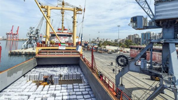 سفينة مساعدات إماراتية