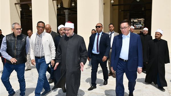 وزير الأوقاف وسفير