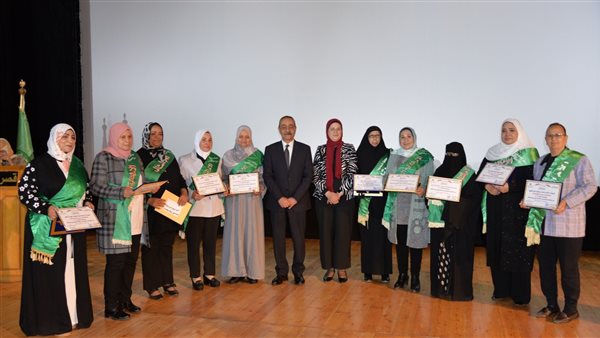 الامهات المثاليات