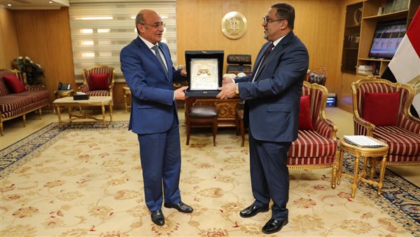 وزير العدل مع نظيره