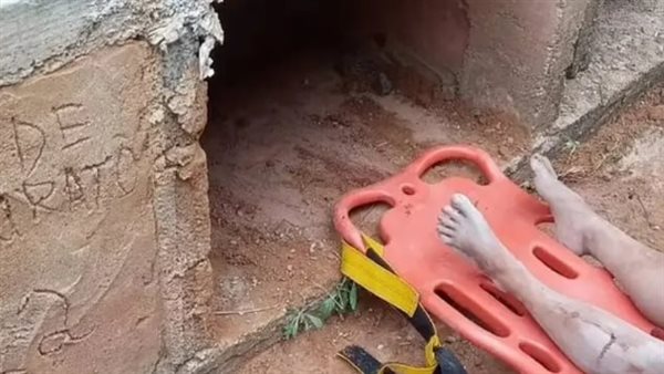 دفن امرأة برازيلية