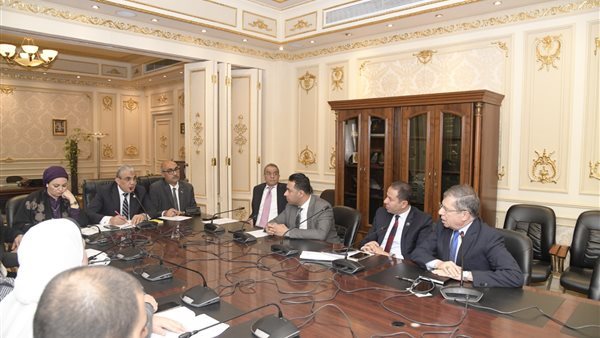 لجنة القوى العاملة