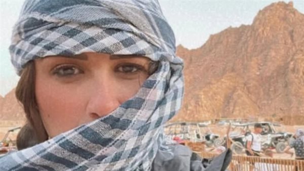 ياسمين عبد العزيز