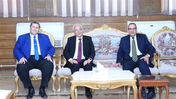 وزير التعليم  