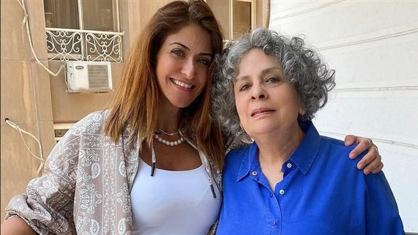 هيدي كرم - ناهد نصر