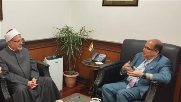 مفتي الجمهورية يلتقي