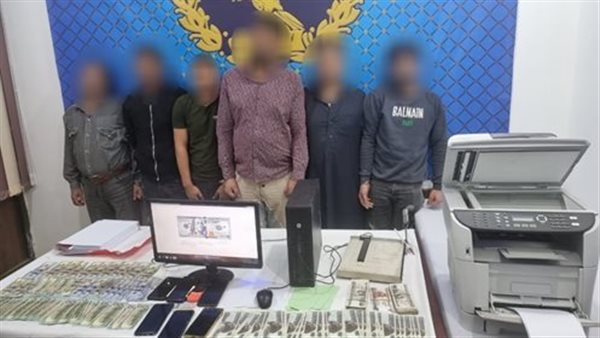 عصابة تقليد العملات