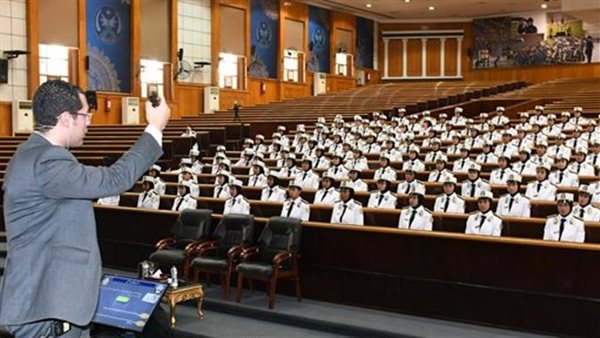 دورة أكاديمية الشرطة