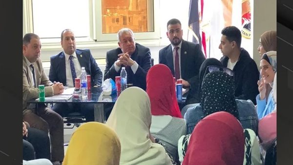 صالون ثقافي بعنوان