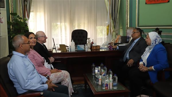 جامعة عين شمس تستقبل