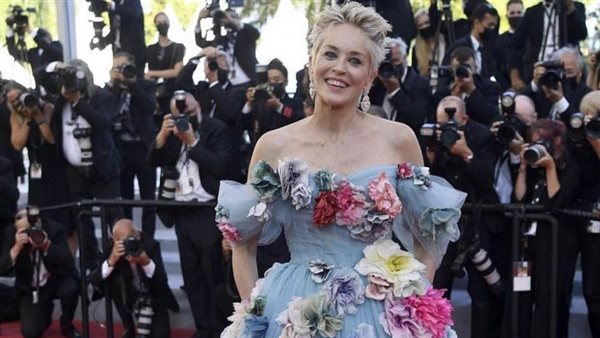 إطلالات النجوم في