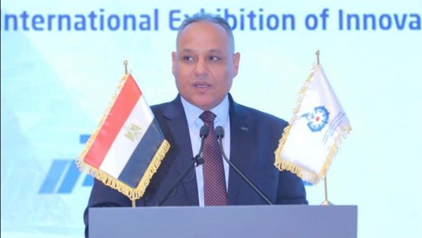 الدكتور محمود صقر