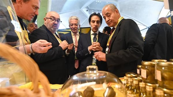 وزير التموين 