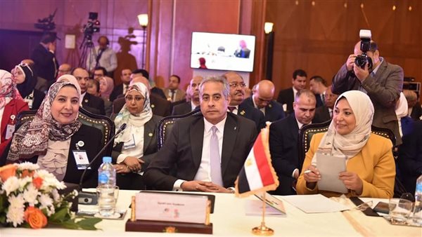 وزير القوى العاملة