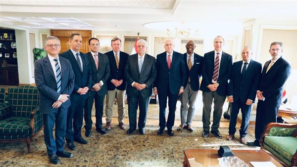 اجتماع وزير التعليم