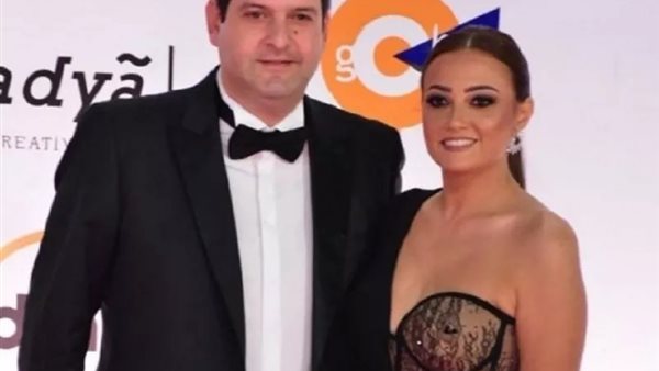 بشرى وزوجها