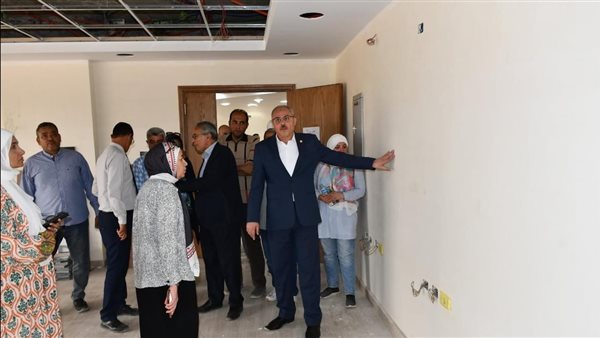 رئيس جامعة قناة السويس