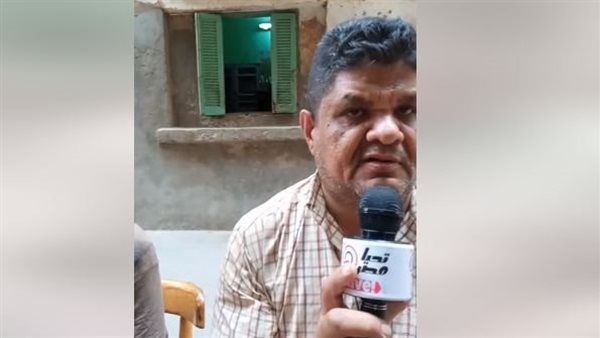 والد فتاة دمياط 