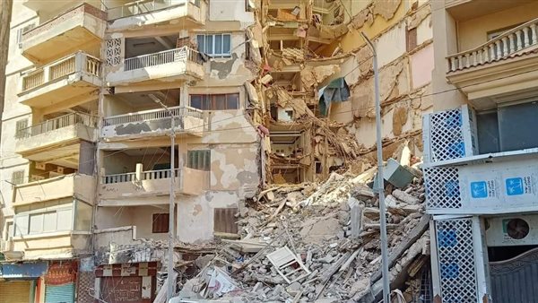 انهيار عقار الإسكندرية