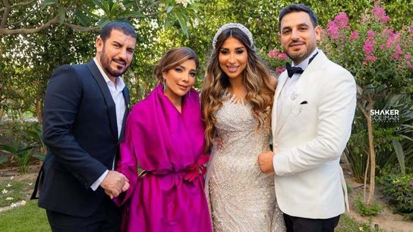 أصالة وعائلتها