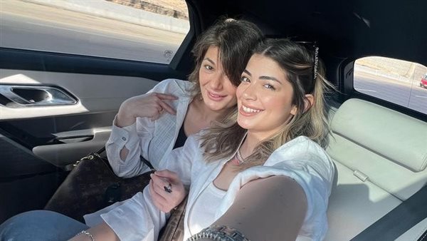 ليلى زاهر ووالدتها