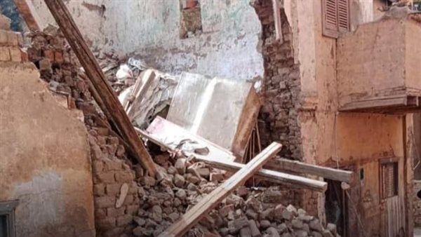 انهيار منزل 