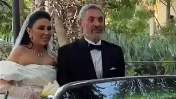 فتحي عبد الوهاب وشقيقته