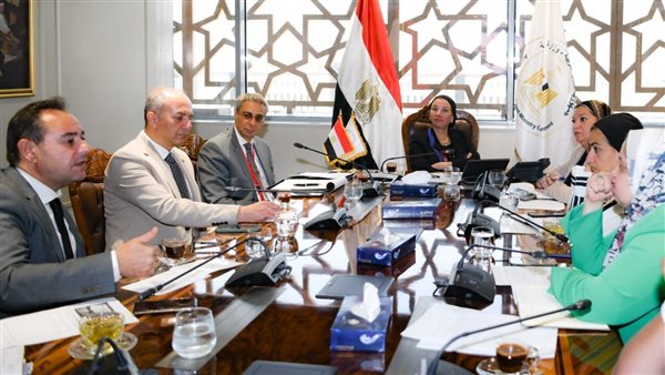 وزيرة البيئة 