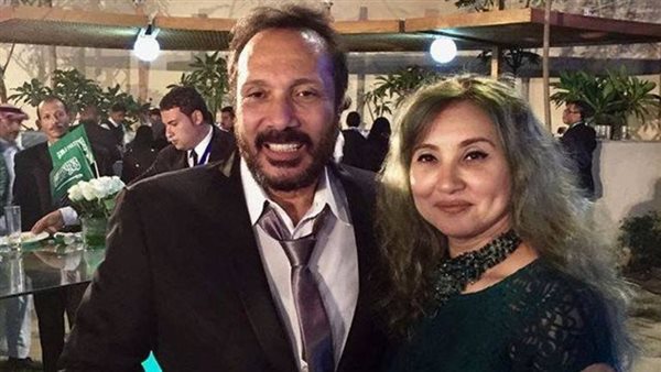 علي الحجار وزوجته