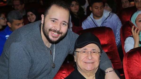 مراد منير ونجله