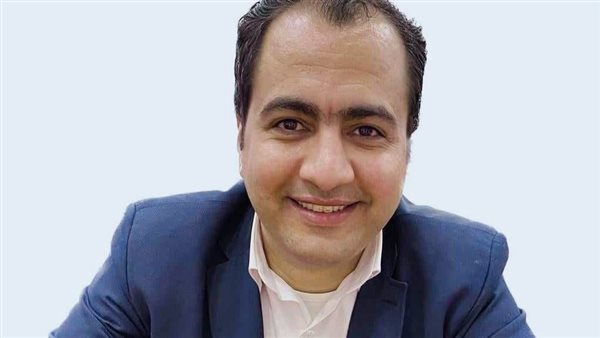 محمود فهمي - كاتب