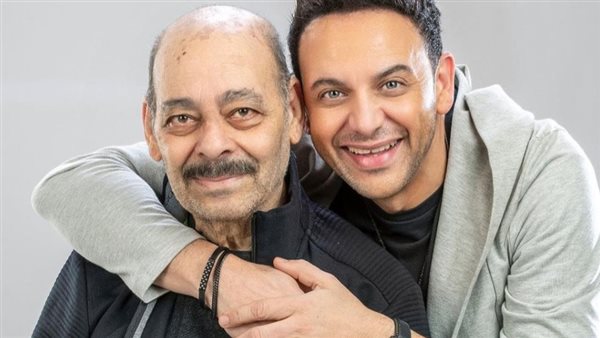 مصطفى قمر ووالده