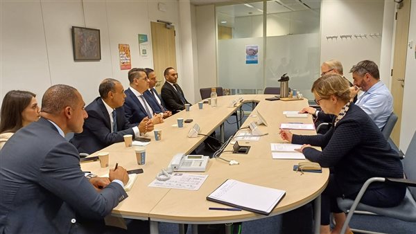 وفد البرلمان برئاسة