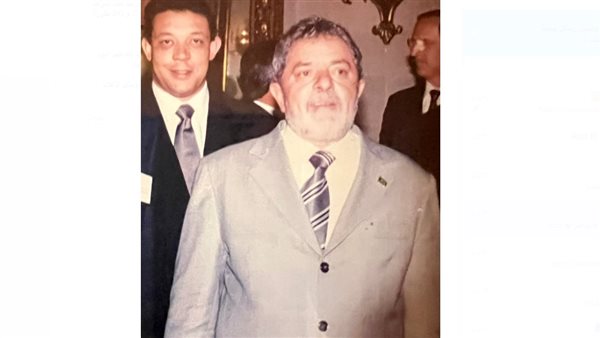 حازم عمر بجوار رئيس