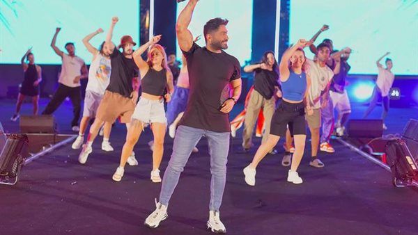 تحضيرات حفل تامر