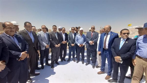 نواب البرلمان خلال